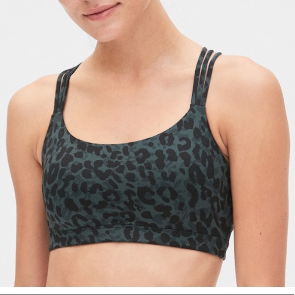 GAP Other - GapFit Eclipse Medium Support Strappy Sports Bra